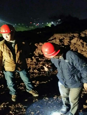 奮戰(zhàn)不分晝夜 搶險保障供水