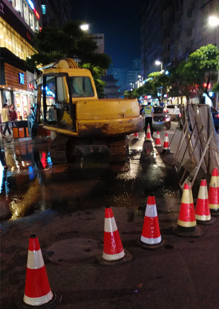 無懼風雨搶修復  多方協(xié)助保供水