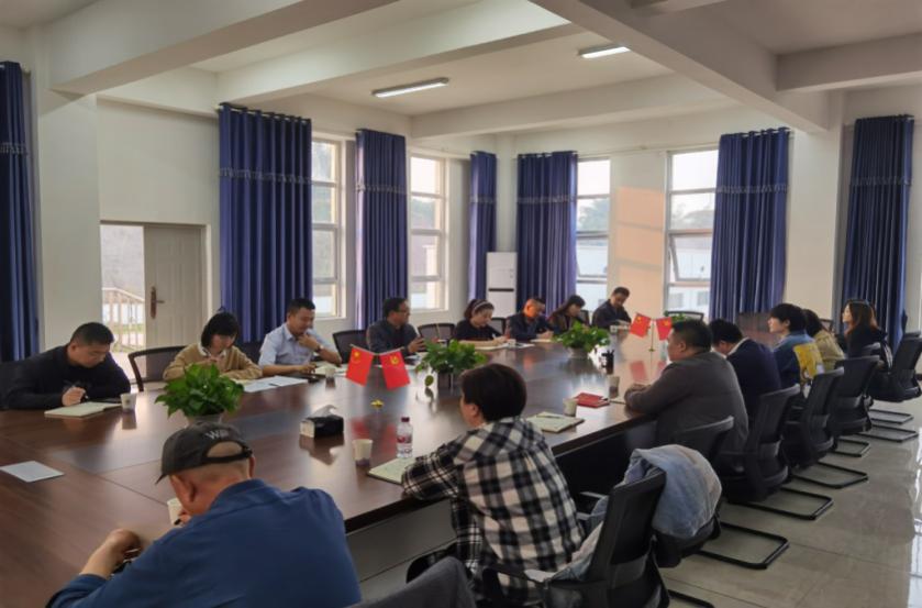 集團(tuán)公司二支部開展“重溫紅色記憶，牢記初心使命”主題黨日活動(dòng)