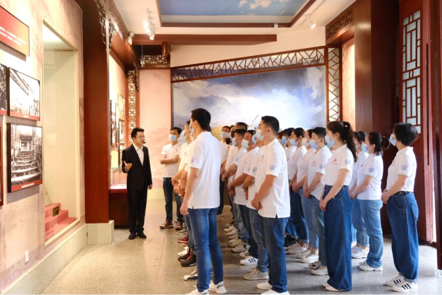 銘記革命先驅(qū) 傳承英烈精神 ——共產(chǎn)黨員服務大隊支部開展追思趙一曼英烈活動