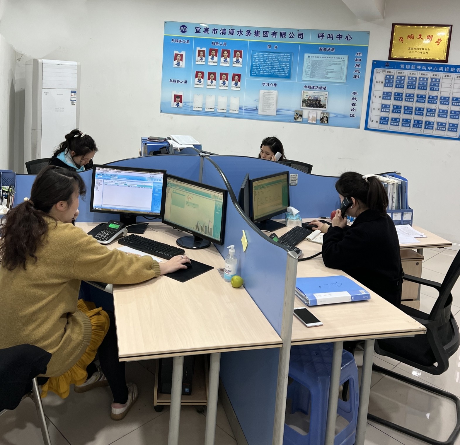 致敬半邊天，熱線崗位展風(fēng)采